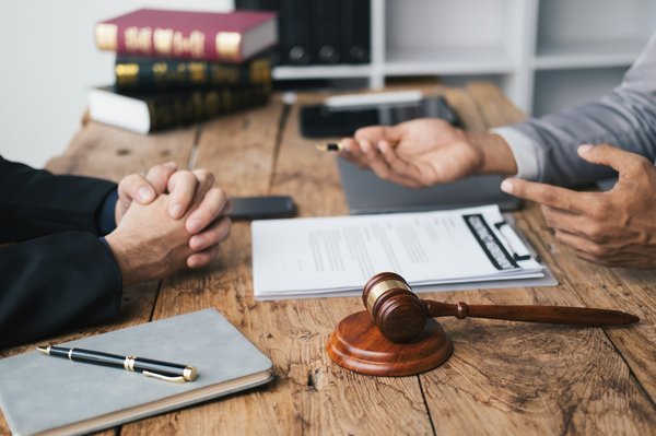 Avocats en Aquitaine : les professionnels du droit à votre écoute